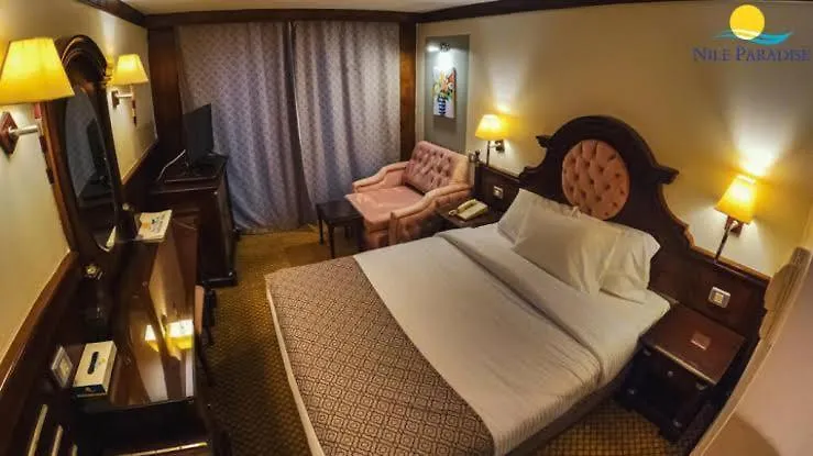 بوتيل فندق Nile Cruises From Luxor To Aswan