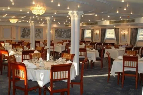 فندق Nile Cruises From Luxor To Aswan مصر